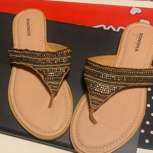 Sonoma Women's Black and Tan Beaded Sandals ..Size 8. NWOT